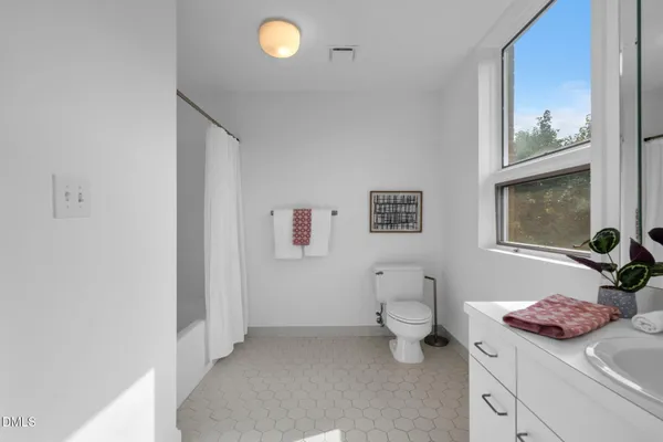 $725,000 | 620 Martin Luther King Junior Boulevard, Unit 602, Chapel Hill, NC 27514