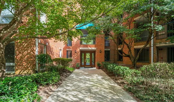 $725,000 | 620 Martin Luther King Junior Boulevard, Unit 602, Chapel Hill, NC 27514