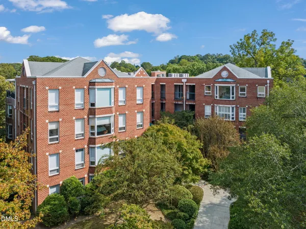 $725,000 | 620 Martin Luther King Junior Boulevard, Unit 602, Chapel Hill, NC 27514