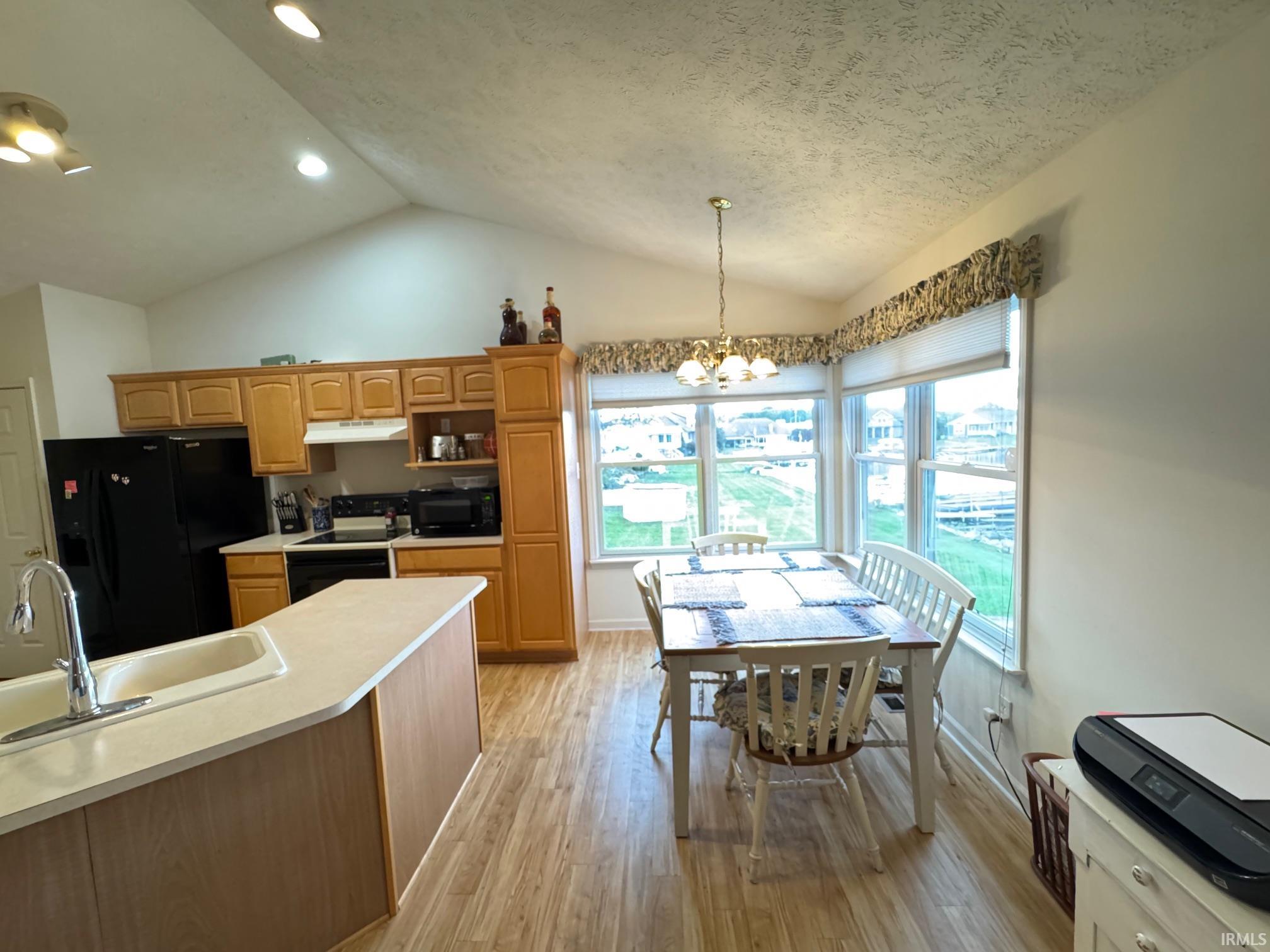 1728 Colonial Drive Rochester, IN 46975 - Photo 3 of 28 Gallery Image 3