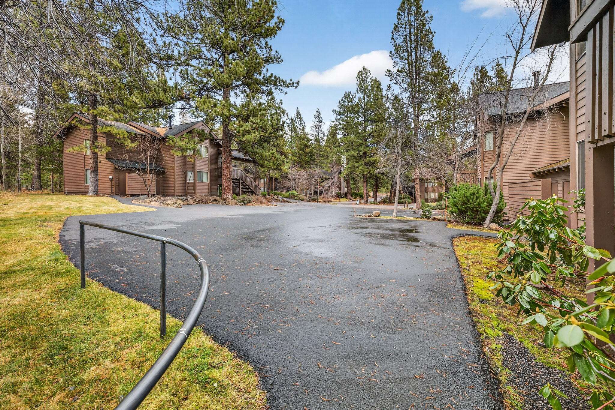 57319 Beaver Ridge Loop, Unit 2 Sunriver, OR 97707 - Photo 26 of 27 2025_12_17_57319_beaver_ridge_loop_unit2