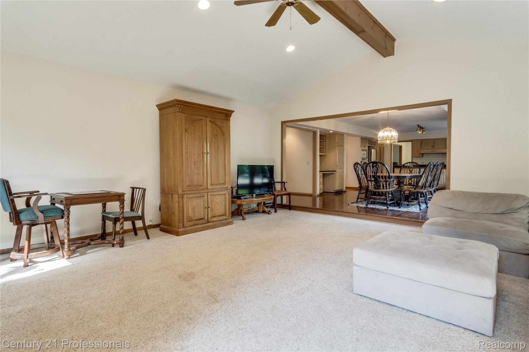 1059 Stony Pointe Boulevard Rochester, MI 48307 - Photo 41 of 74 Interiors (26 of 67).jpg