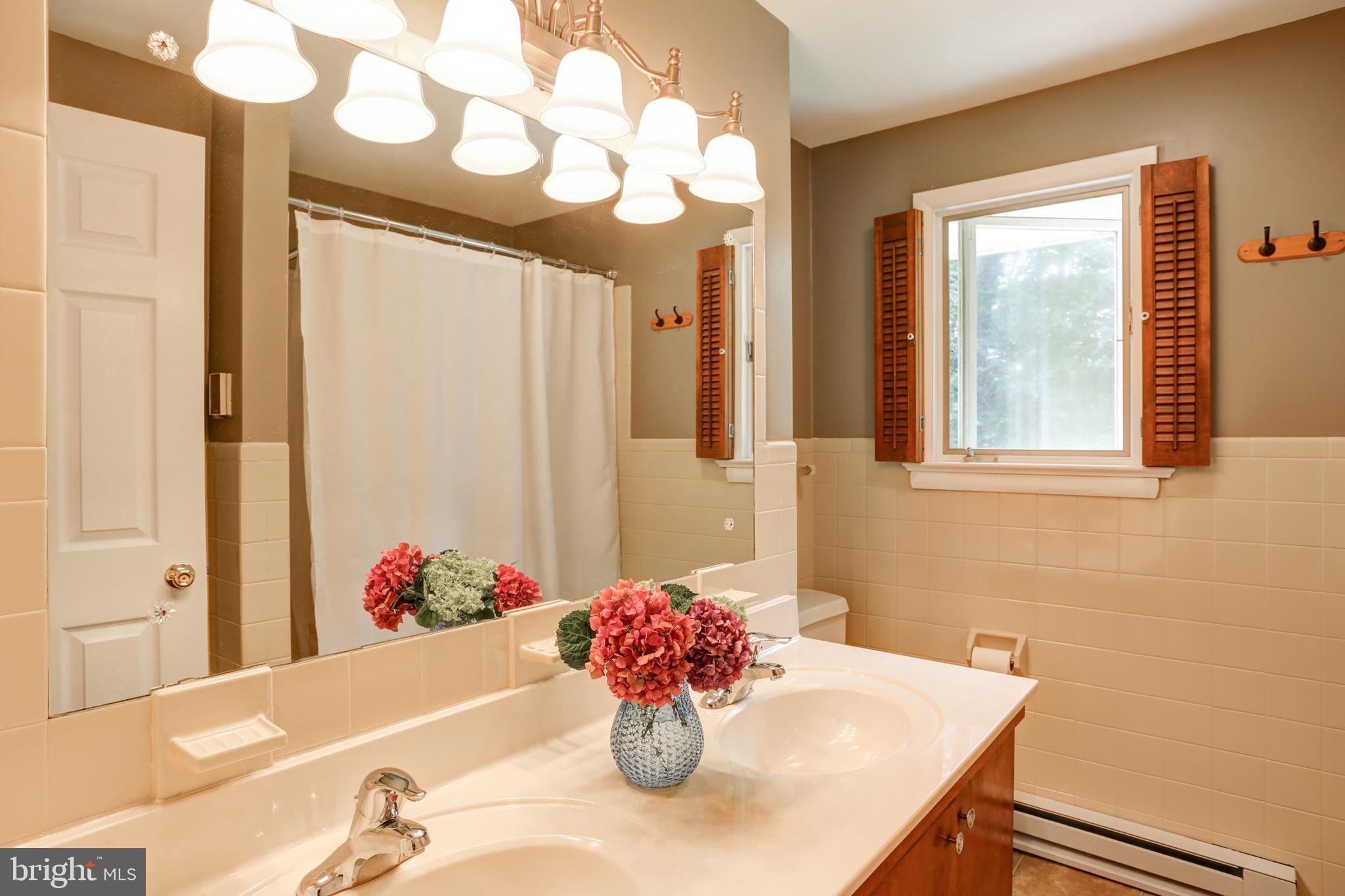 510 Somerset Road Lancaster, PA 17601 - Photo 22 of 42 Gallery Image 22