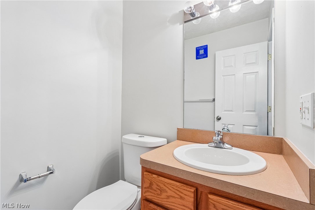1352 Meadow Run Akron, OH 44321 - Photo 12 of 24