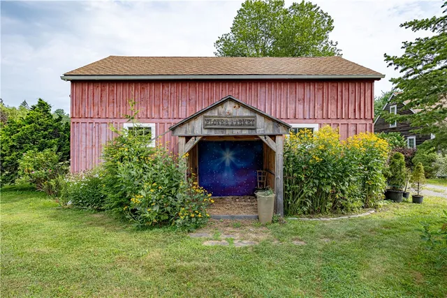 $549,900 | 93 Moosup Valley Road, Foster, RI 02825