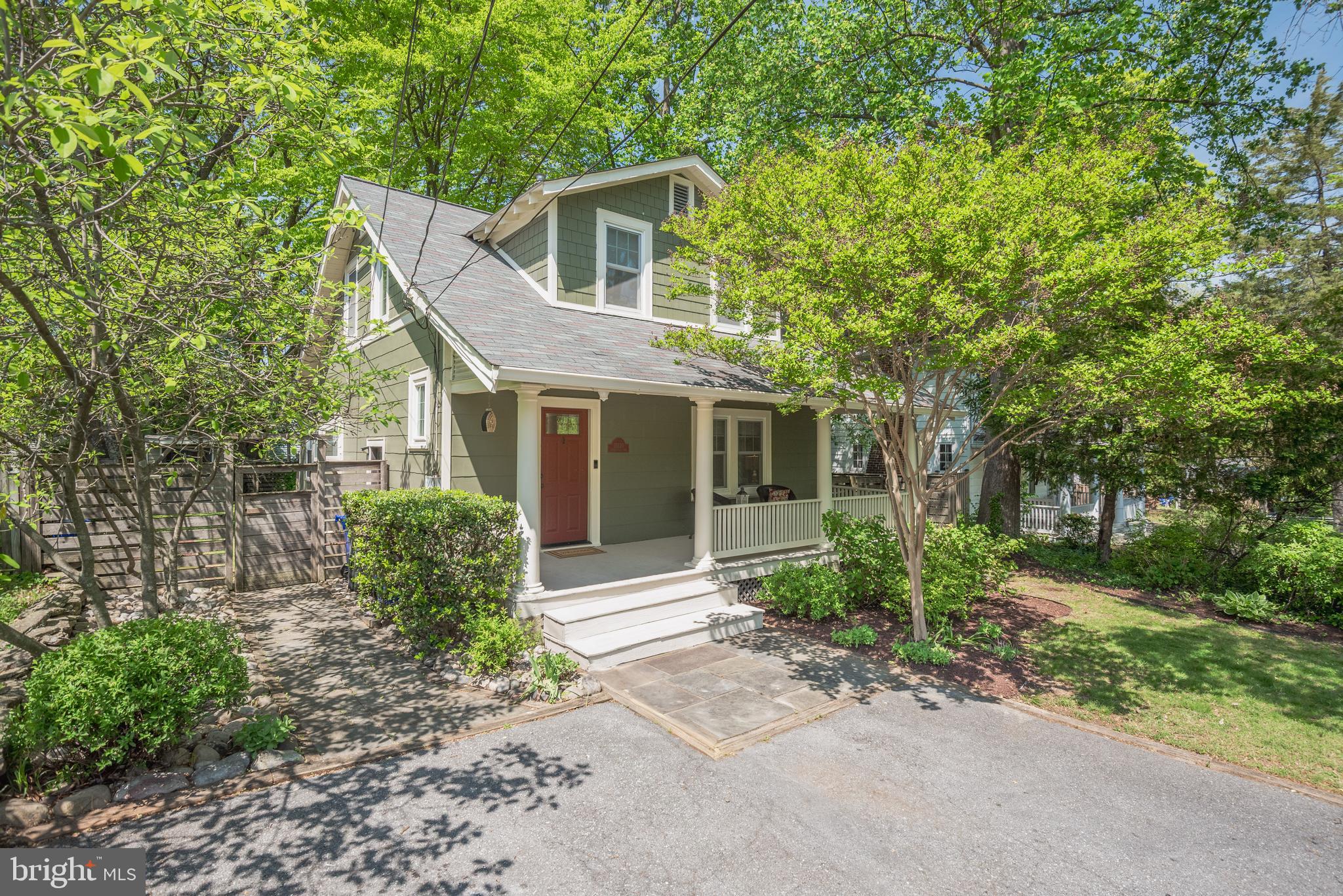 10120 Capitol View Avenue Silver Spring, MD 20910 - Photo 2 of 52 Gallery Image 2