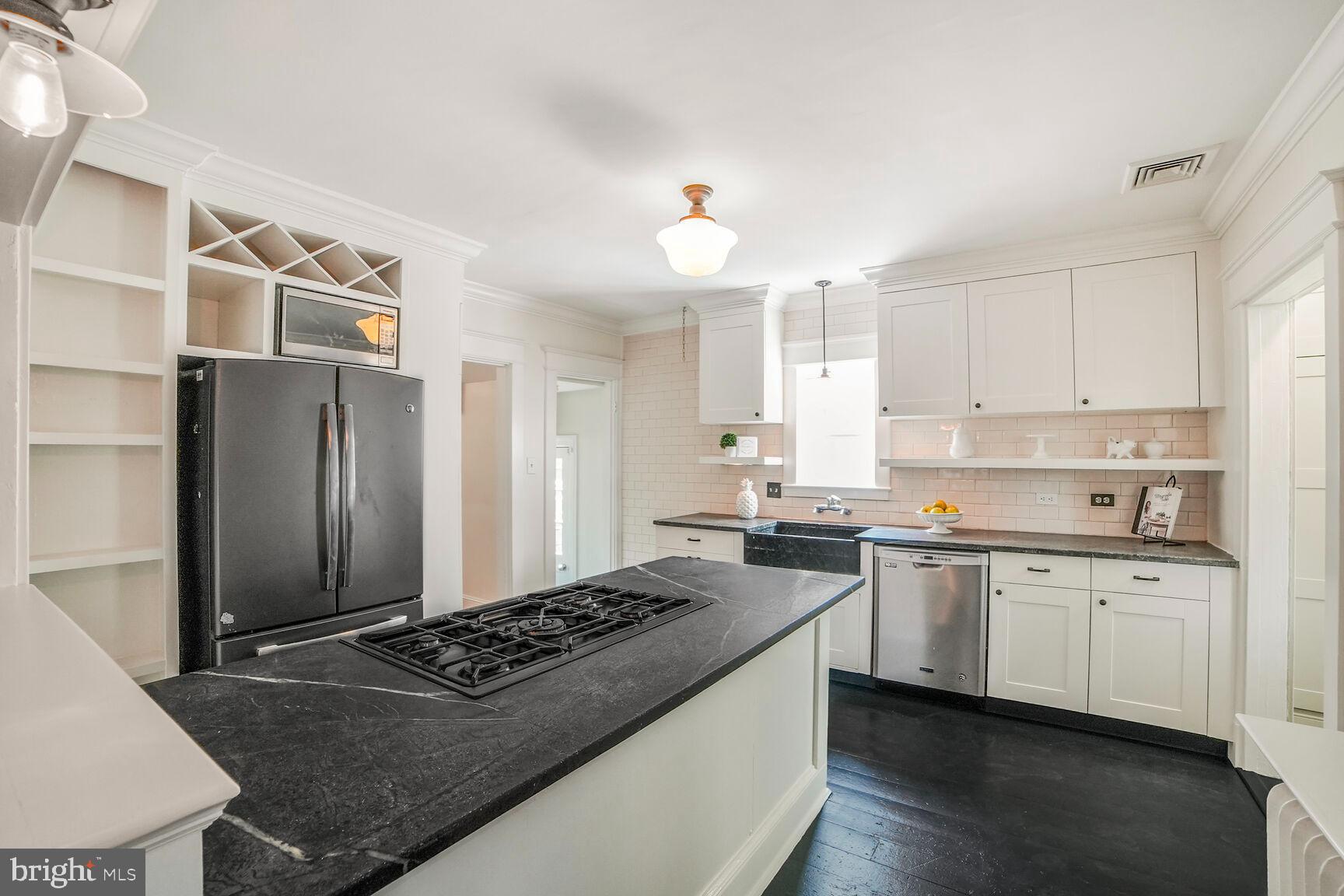 10120 Capitol View Avenue Silver Spring, MD 20910 - Photo 22 of 52 Gallery Image 22