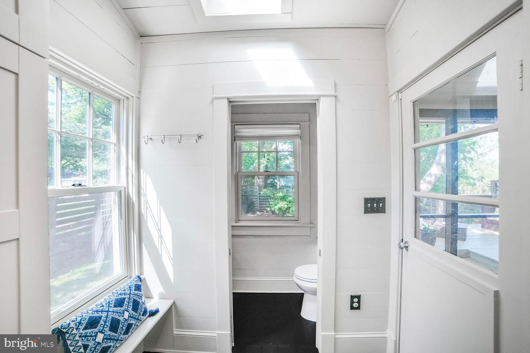 10120 Capitol View Avenue Silver Spring, MD 20910 - Photo 36 of 52 Gallery Image 36