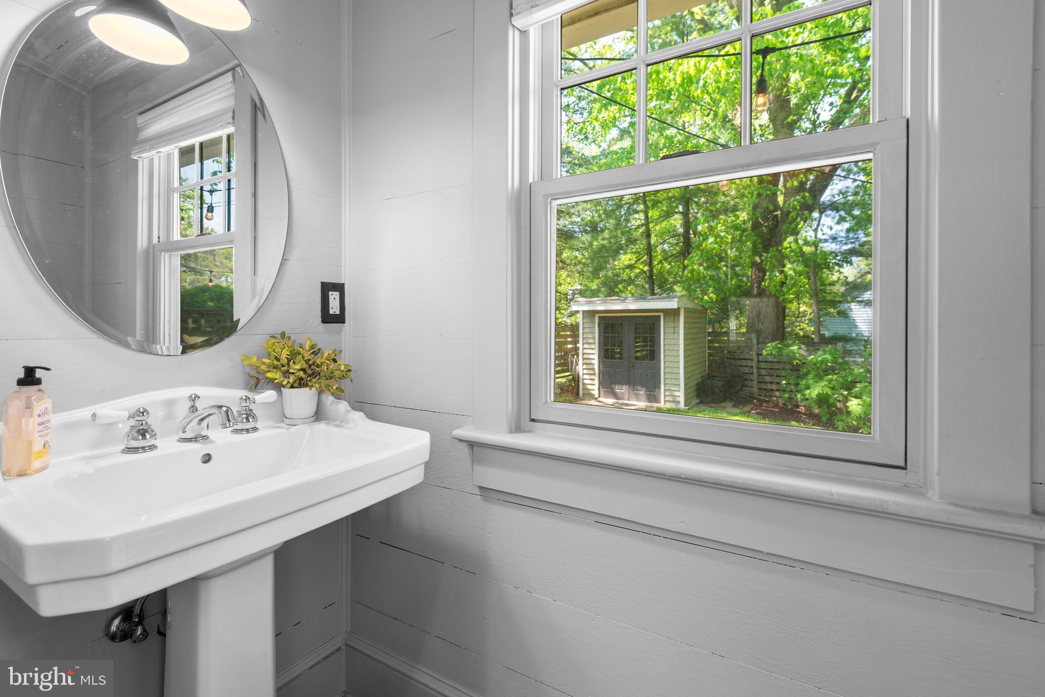 10120 Capitol View Avenue Silver Spring, MD 20910 - Photo 37 of 52 Gallery Image 37