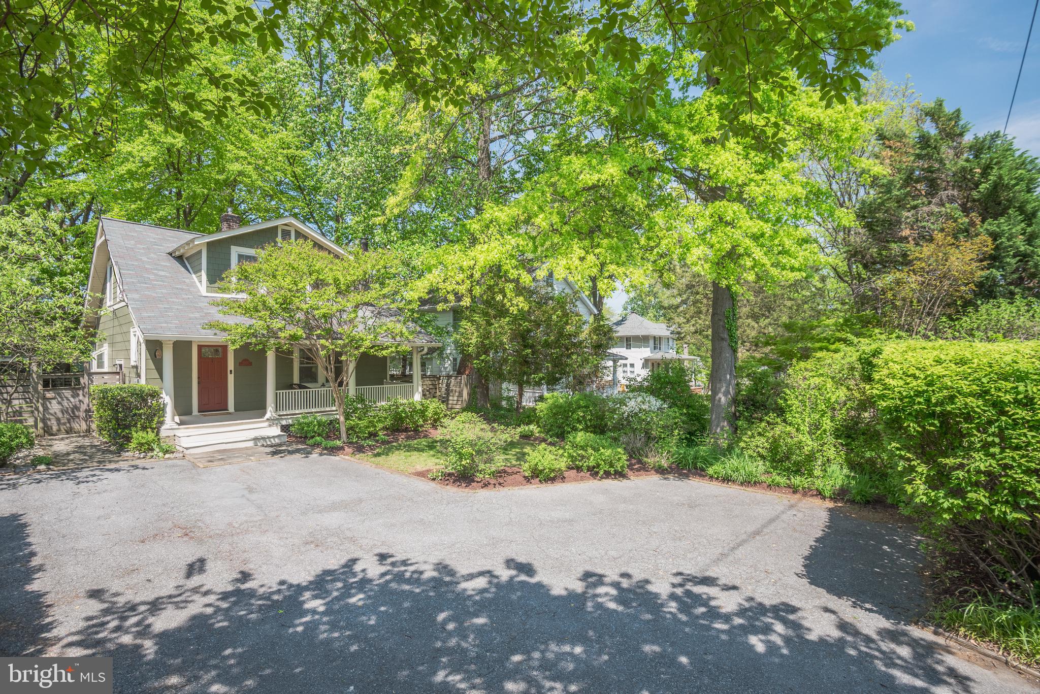 10120 Capitol View Avenue Silver Spring, MD 20910 - Photo 5 of 52 Gallery Image 5