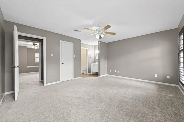 $195,999 | 6700 Richardson Road, Unit 305, Houston, TX 77069