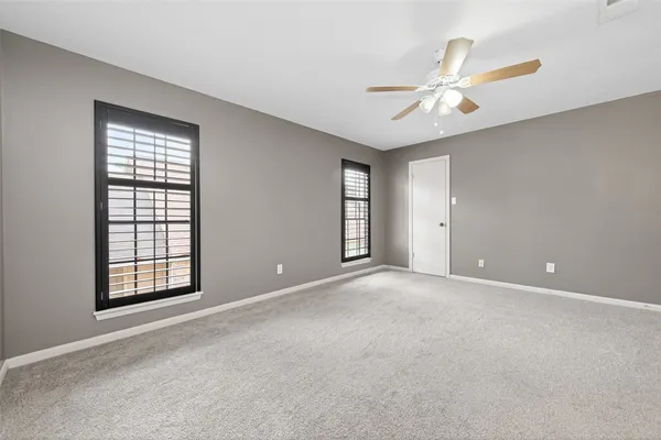 $195,999 | 6700 Richardson Road, Unit 305, Houston, TX 77069