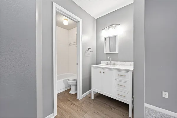 $195,999 | 6700 Richardson Road, Unit 305, Houston, TX 77069