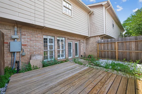 $195,999 | 6700 Richardson Road, Unit 305, Houston, TX 77069