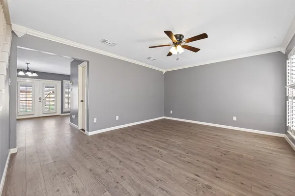 $195,999 | 6700 Richardson Road, Unit 305, Houston, TX 77069
