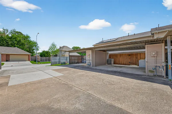 $195,999 | 6700 Richardson Road, Unit 305, Houston, TX 77069