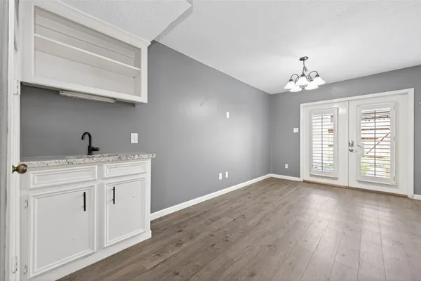 $195,999 | 6700 Richardson Road, Unit 305, Houston, TX 77069