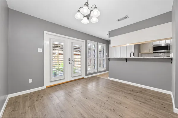 $195,999 | 6700 Richardson Road, Unit 305, Houston, TX 77069