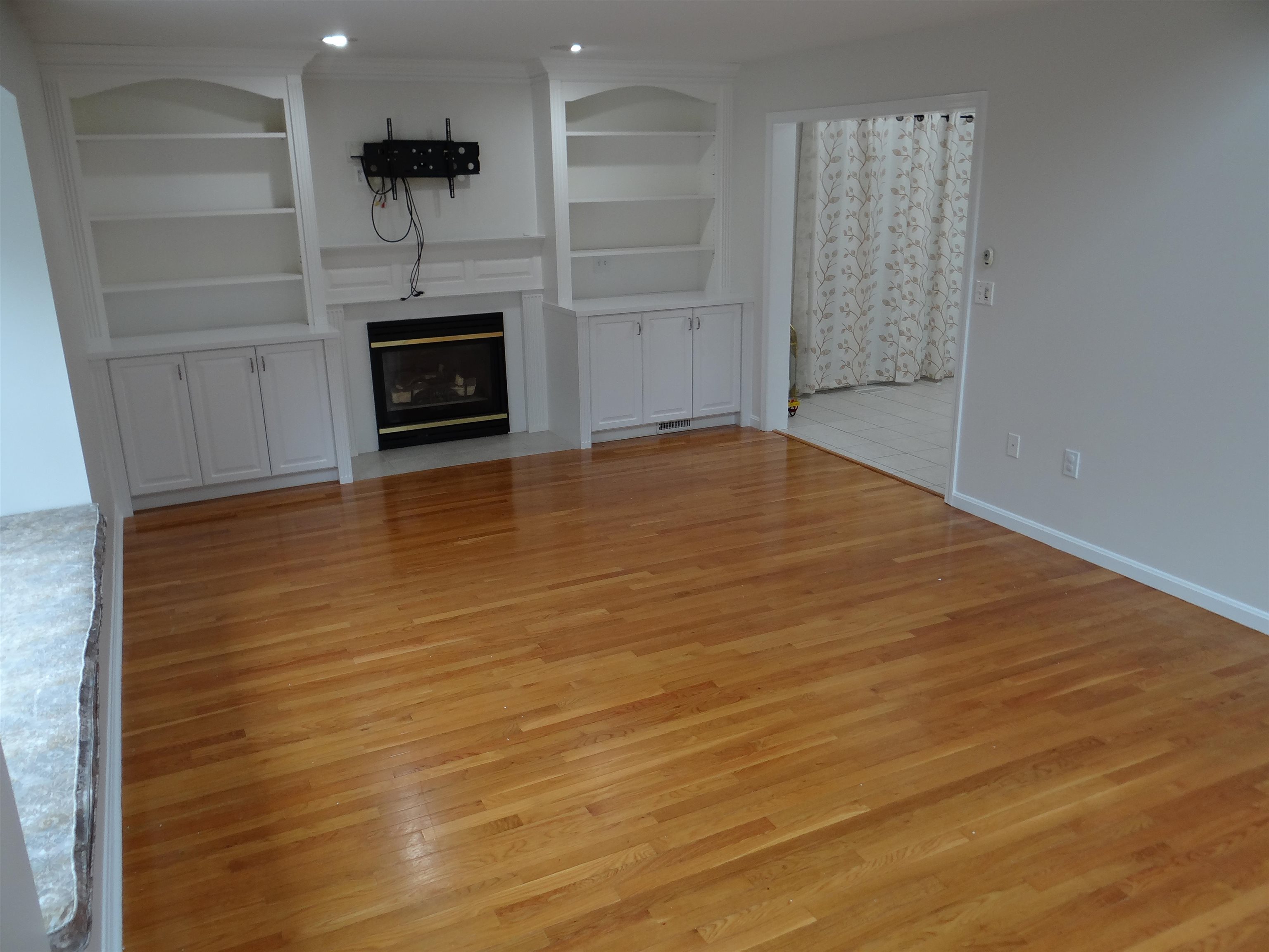 32 Stowell Road Bedford, NH 03110 - Photo 11 of 25