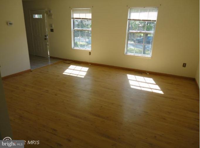 7715 Mahogany Road Severn, MD 21144 - Photo 8 of 24 Living Room
