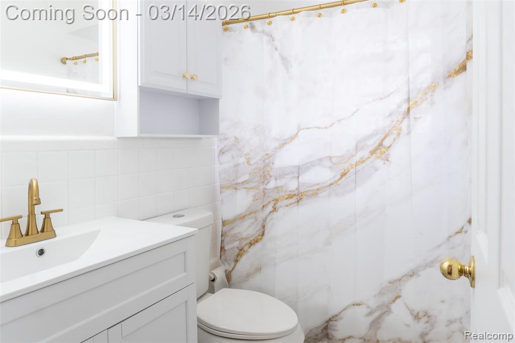 22824 Donald Avenue Eastpointe, MI 48021 - Photo 15 of 36 Gallery Image 15
