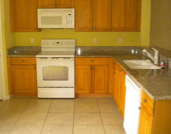 258 Quarry Knoll Way Jupiter, FL 33458 - Photo 2 of 10 kitchen 2