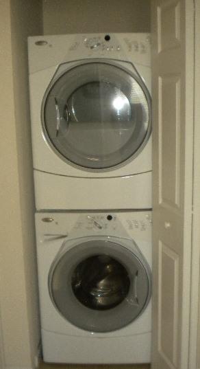 258 Quarry Knoll Way Jupiter, FL 33458 - Photo 3 of 10 laundry
