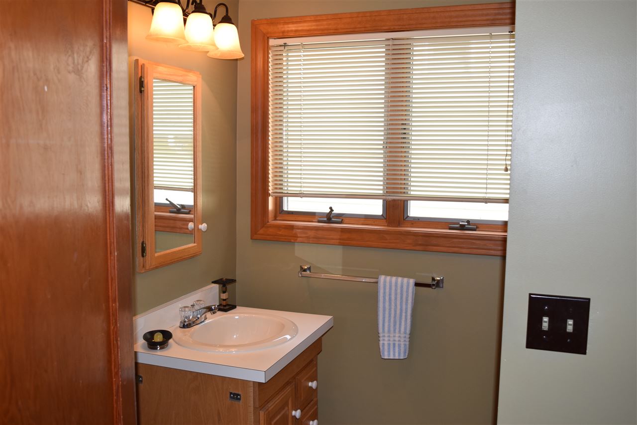 8716 East Hatchery Road Syracuse, IN 46567 - Photo 10 of 28 Gallery Image 10