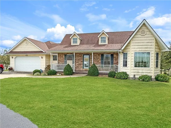$520,000 | 19306 Beattie Road, Higginsville, MO 64037