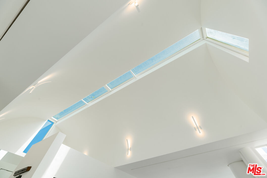 23754 Malibu Road Malibu, CA 90265 - Photo 14 of 59