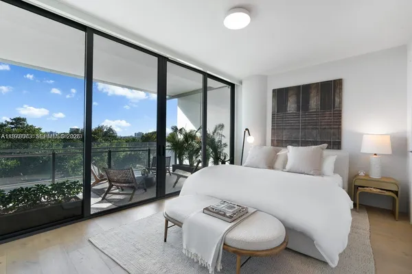 $4,526,000 | 8701 Collins Avenue, Unit 404, Miami Beach, FL 33141