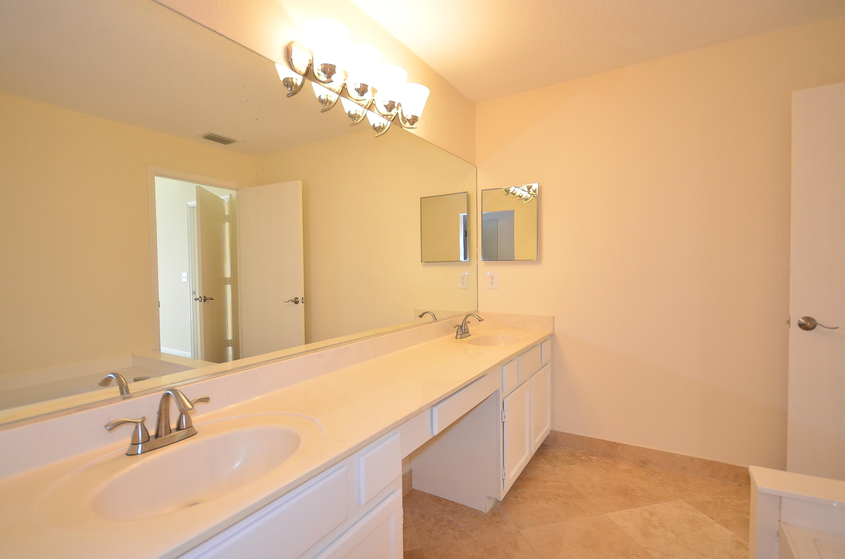 22481 Middletown Drive Boca Raton, FL 33428 - Photo 18 of 33 His/Hers Vanities