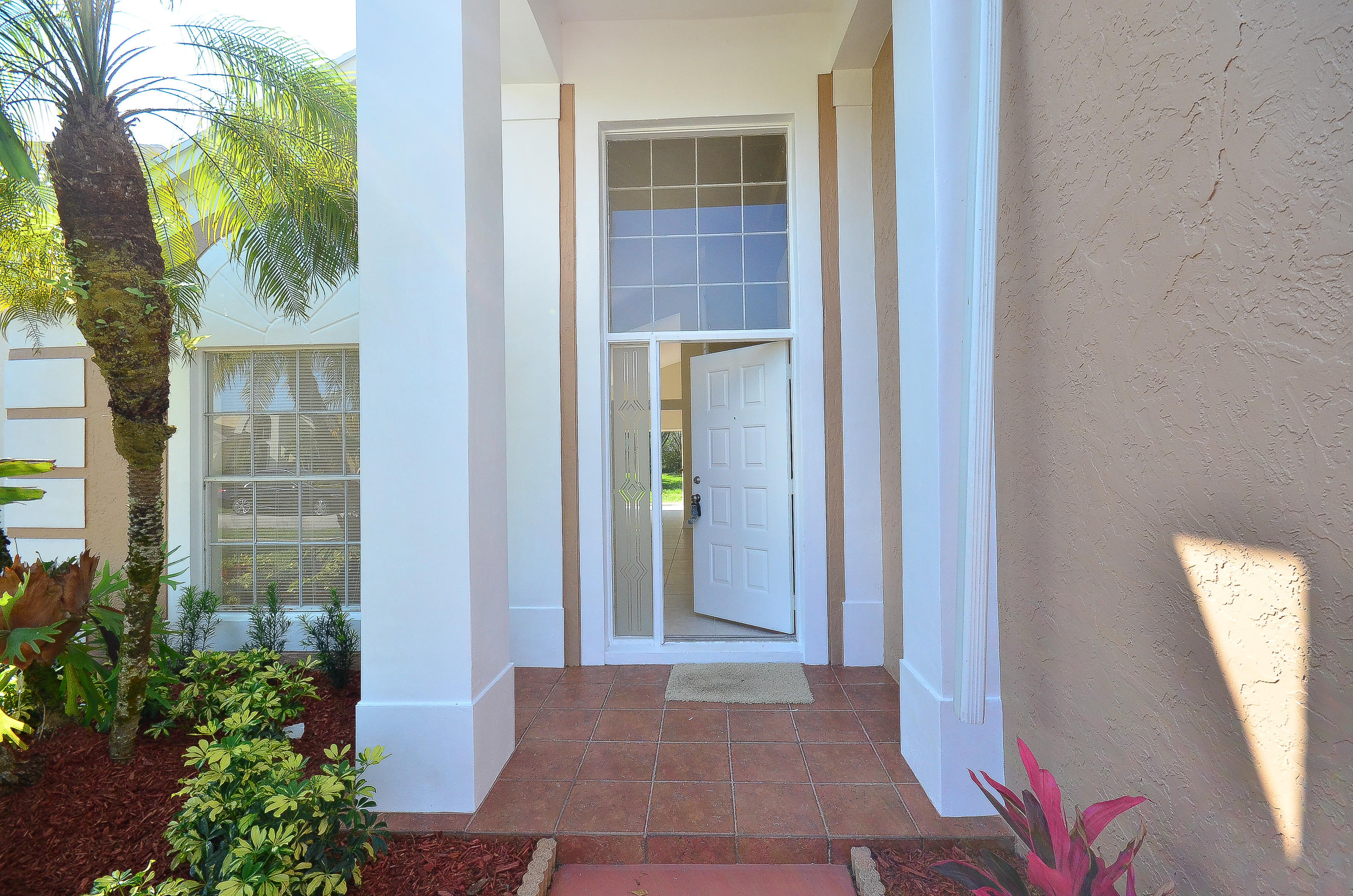 22481 Middletown Drive Boca Raton, FL 33428 - Photo 3 of 33 Entry