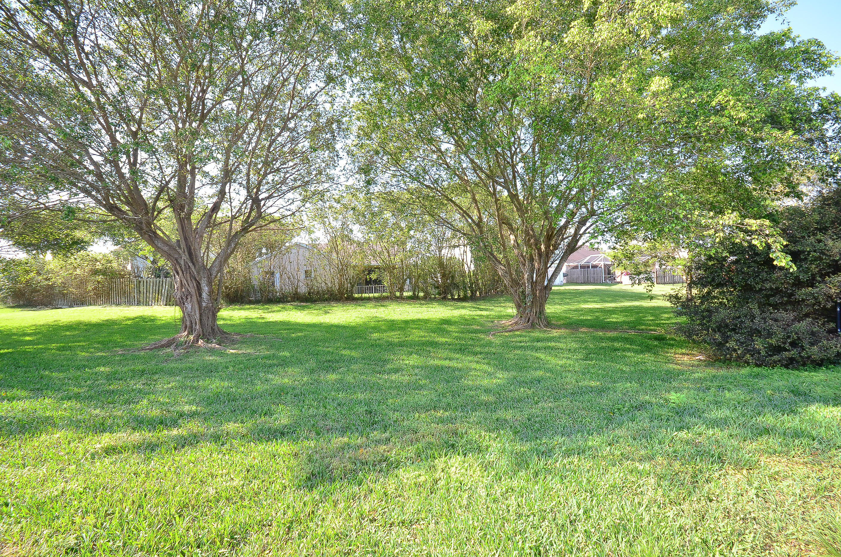 22481 Middletown Drive Boca Raton, FL 33428 - Photo 32 of 33 Backyard