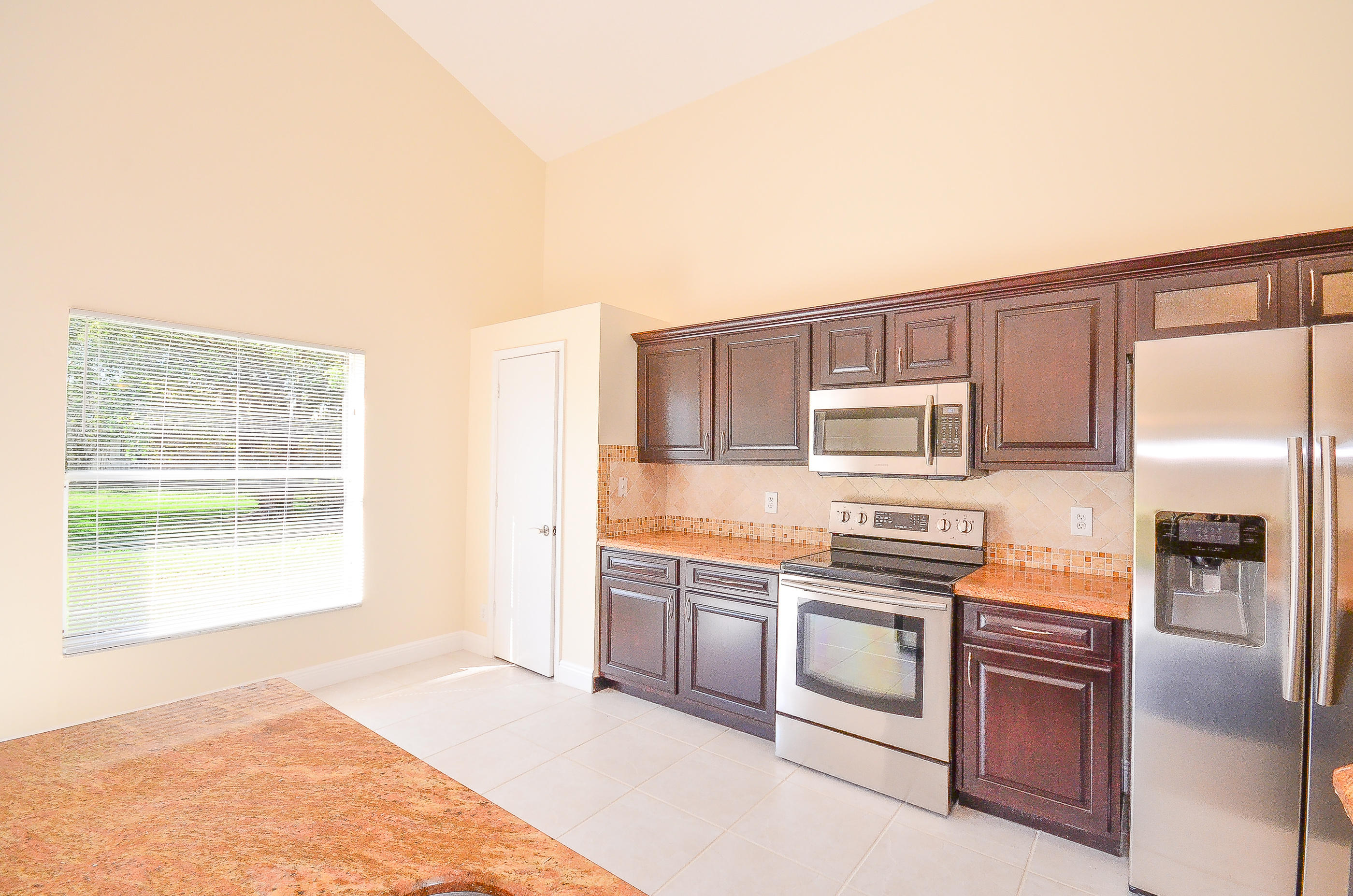 22481 Middletown Drive Boca Raton, FL 33428 - Photo 7 of 33 Breakfast area
