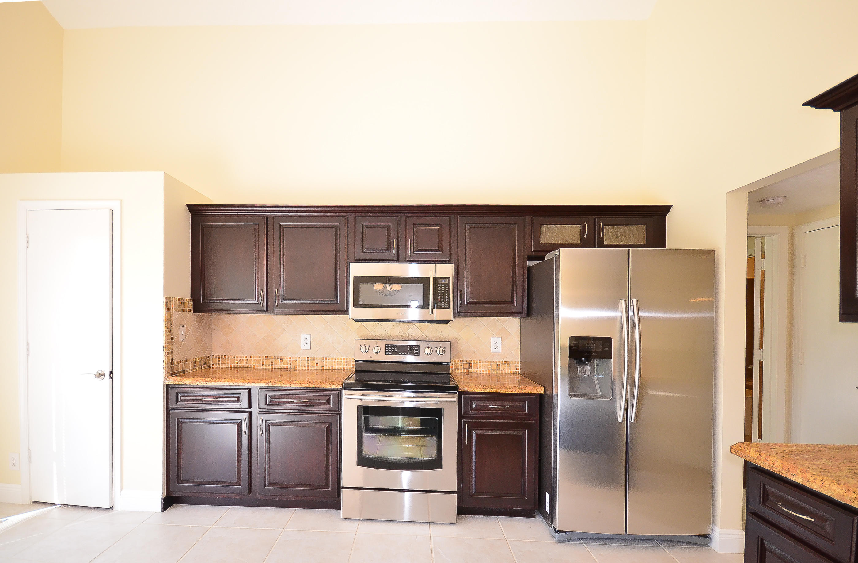 22481 Middletown Drive Boca Raton, FL 33428 - Photo 8 of 33 Kitchen/Stainless Appliances
