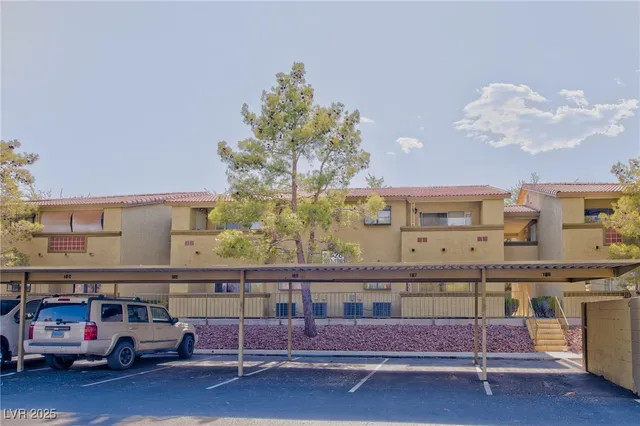 $1,050 | 7200 West Pirates Cove Road, Unit 1094, Las Vegas, NV 89145