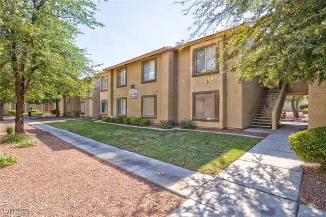$1,050 | 7200 West Pirates Cove Road, Unit 1094, Las Vegas, NV 89145