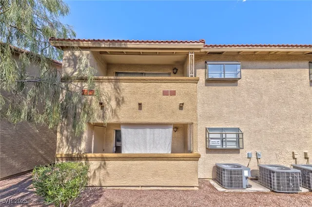 $1,050 | 7200 West Pirates Cove Road, Unit 1094, Las Vegas, NV 89145