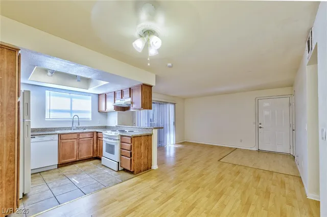 $1,050 | 7200 West Pirates Cove Road, Unit 1094, Las Vegas, NV 89145