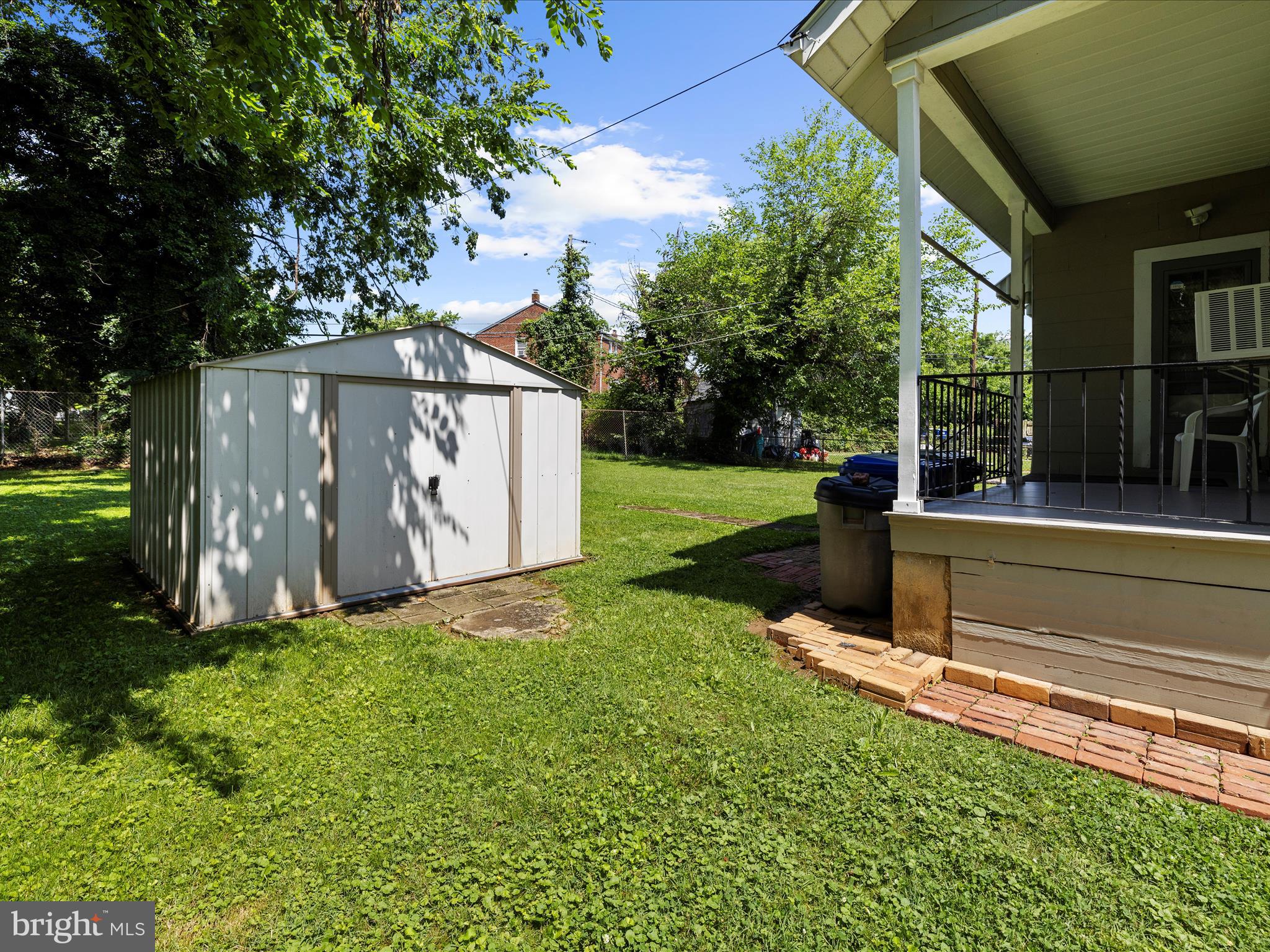 5000 Levindale Road Baltimore, MD 21215 - Photo 41 of 60 a view of backyard with a garden and deck
