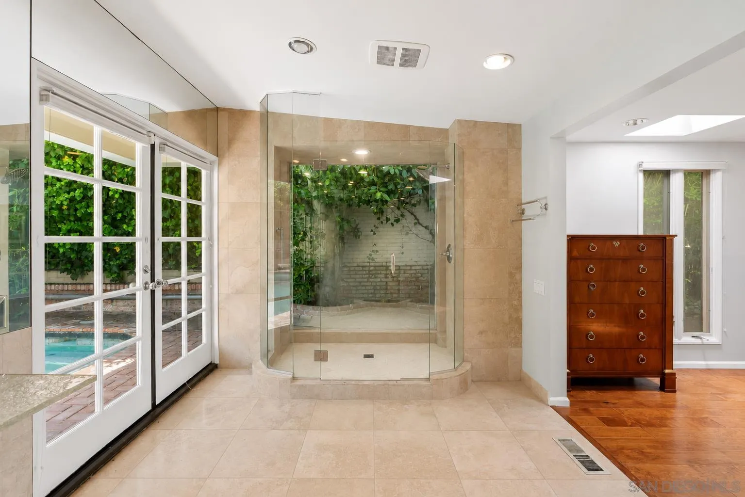 2326 Rue Adriane La Jolla, CA 92037 - Photo 25 of 42