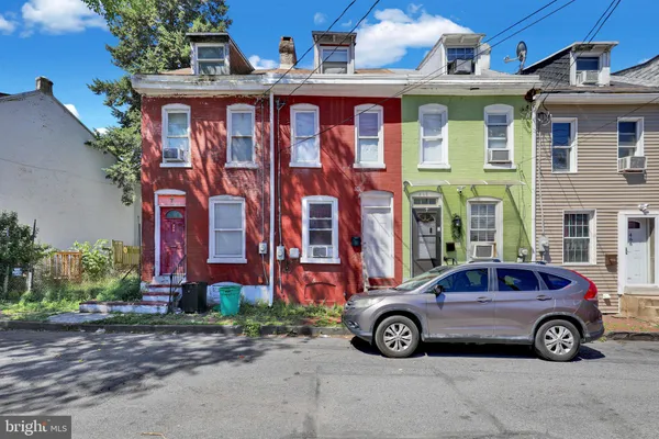 $124,900 | 470 Spring Garden Street, Reading, PA 19602