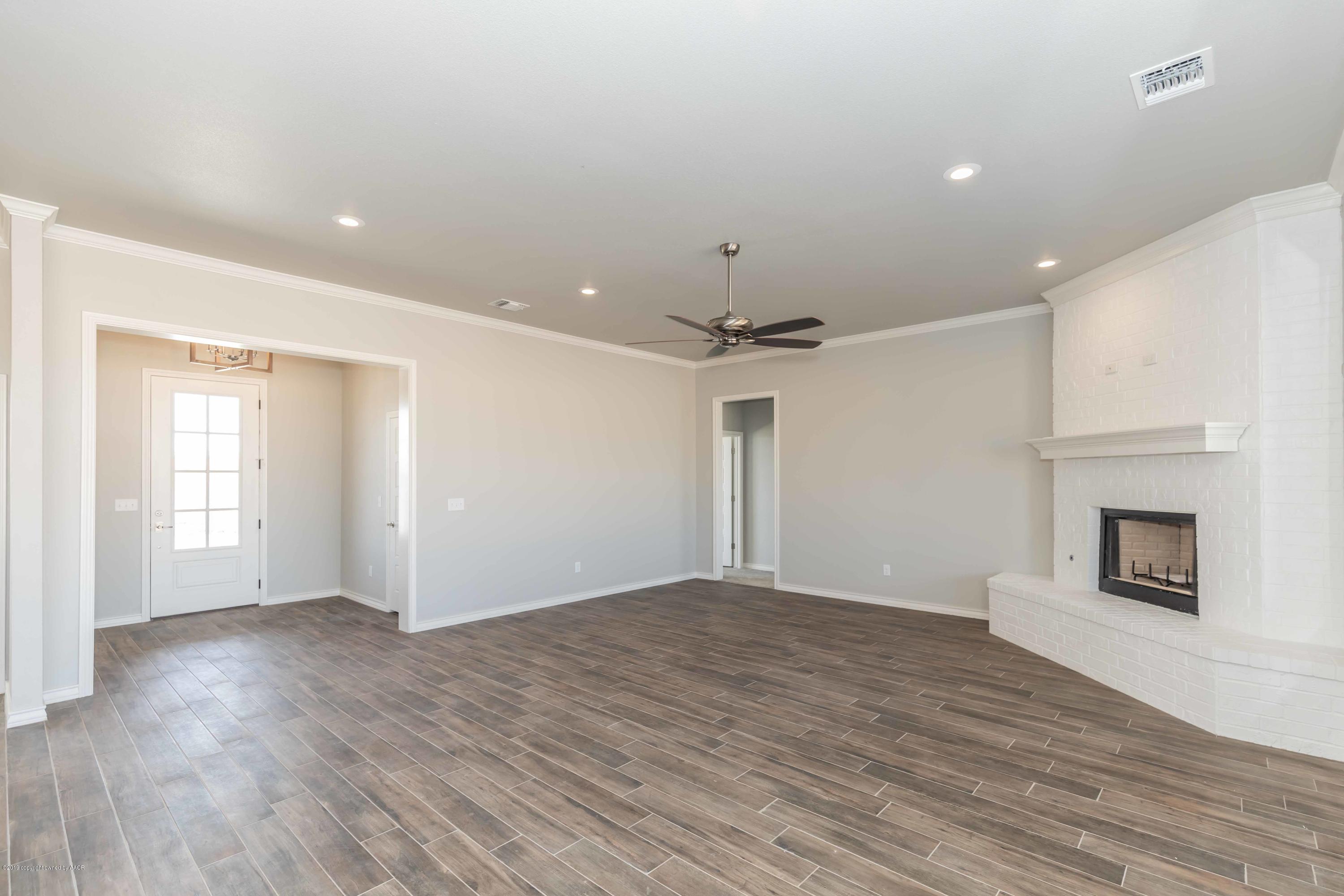 951 Idlerye Road Amarillo, TX 79124 - Photo 5 of 44 LIVING ROOM VIEW 1