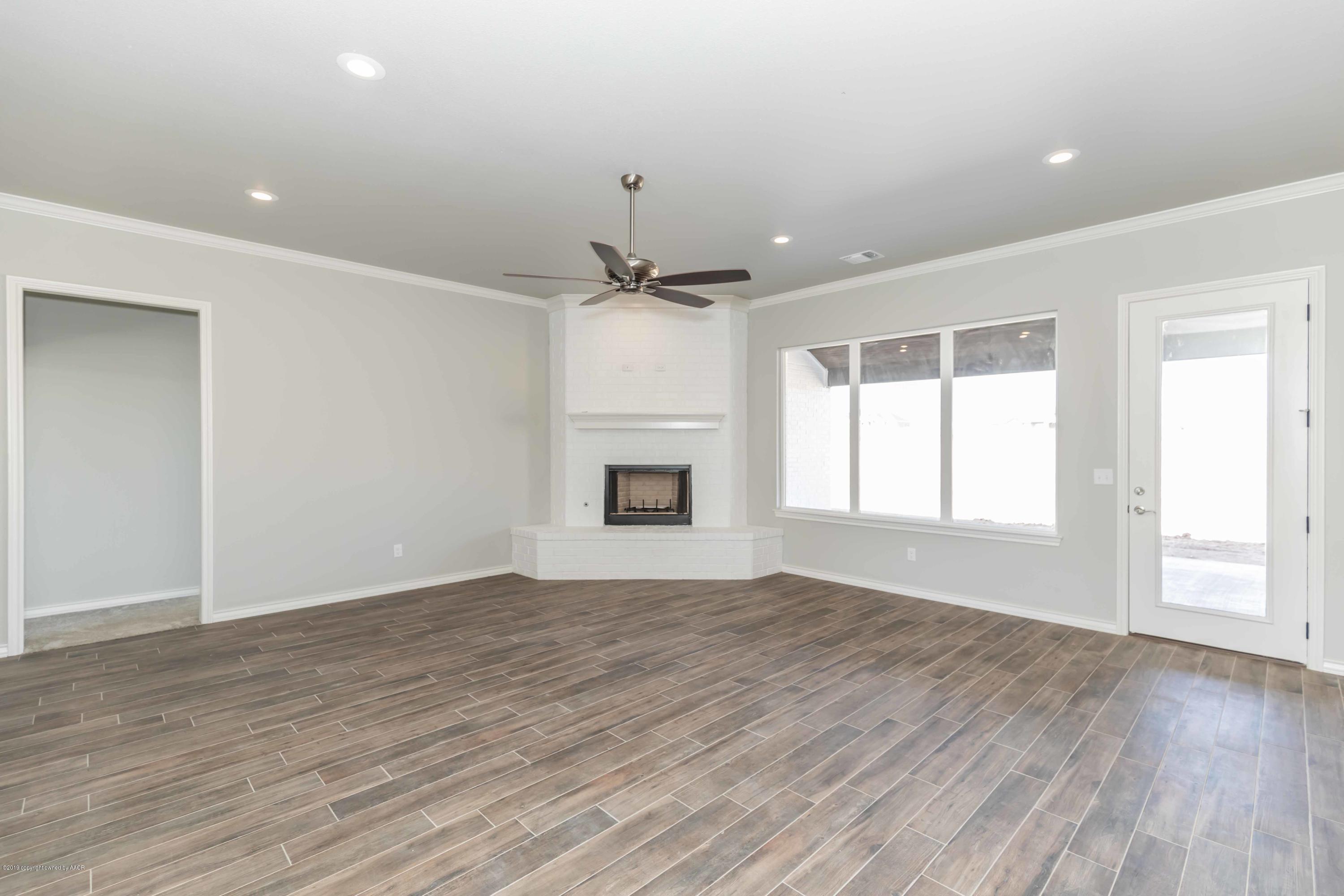 951 Idlerye Road Amarillo, TX 79124 - Photo 6 of 44 LIVING ROOM VIEW 2