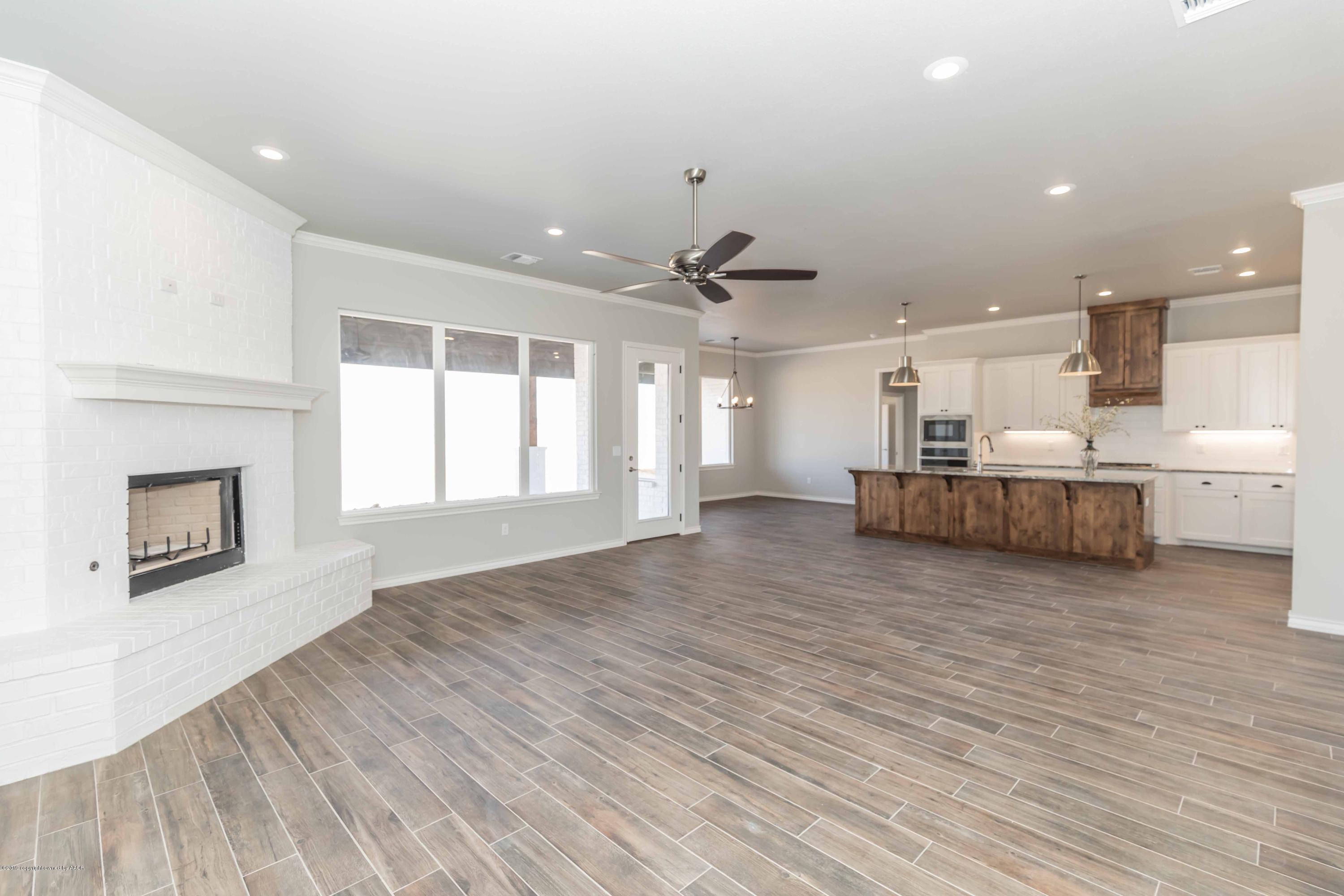 951 Idlerye Road Amarillo, TX 79124 - Photo 7 of 44 LIVING ROOM VIEW 3