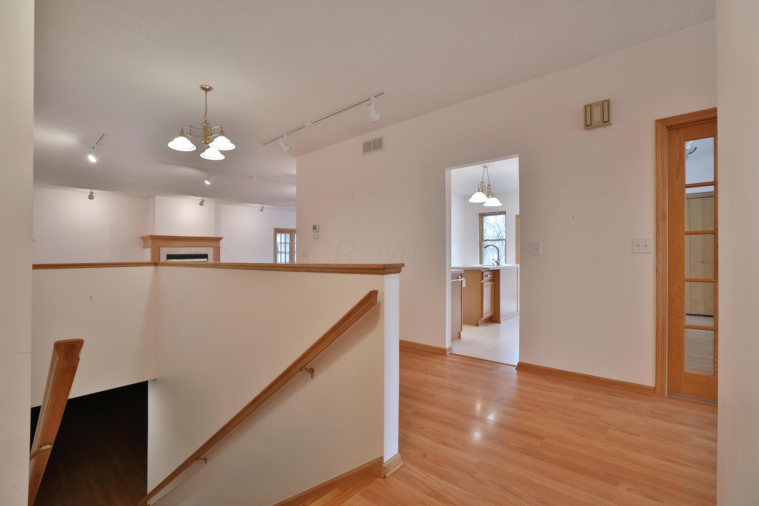 5892 Linworth Road Columbus, OH 43085 - Photo 39 of 68 5892-Linworth-39