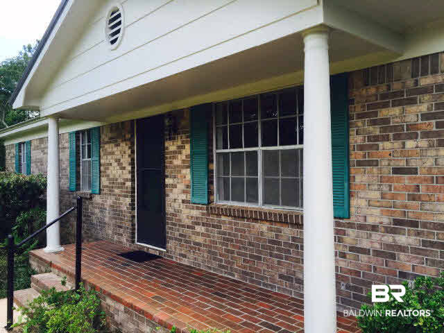 39660 Hannis Williams Road Bay Minette, AL 36507 - Photo 2 of 32 For Sale: 39660 Hannis Williams Road, Bay Minette, AL 36507 Front Porch