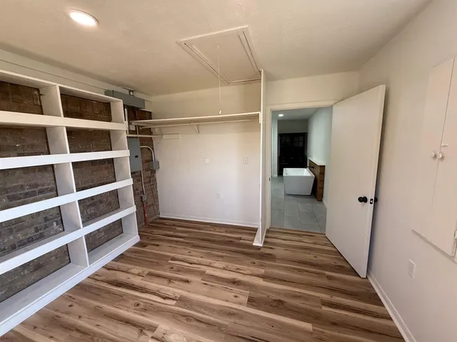 $529,000 | 325 An County Road 4271, Palestine, TX 75803