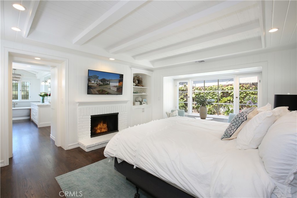 554 Hazel Drive Corona del Mar, CA 92625 - Photo 16 of 23